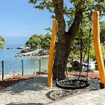 2 Bedroom Amazing Stacaravan In Glavotok