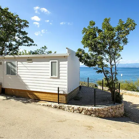 2 Bedroom Amazing Stacaravan In Glavotok Camping Brzac