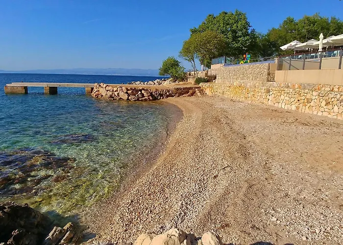 2 Bedroom Amazing Stacaravan In Glavotok Camping 4*