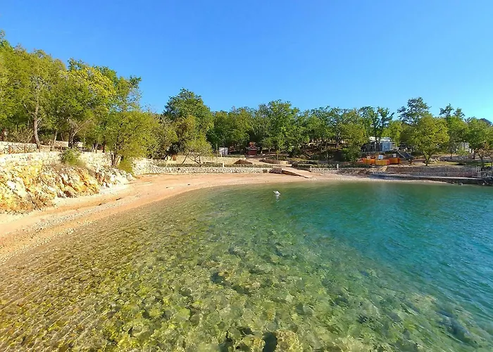2 Bedroom Amazing Stacaravan In Glavotok Camping
