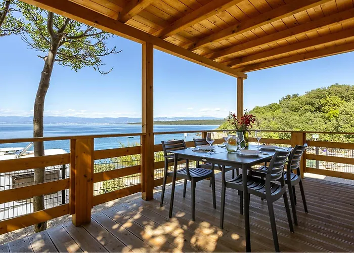 2 Bedroom Amazing Stacaravan In Glavotok 4*