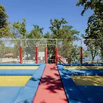 2 Bedroom Amazing Stacaravan In Glavotok Camping Brzac